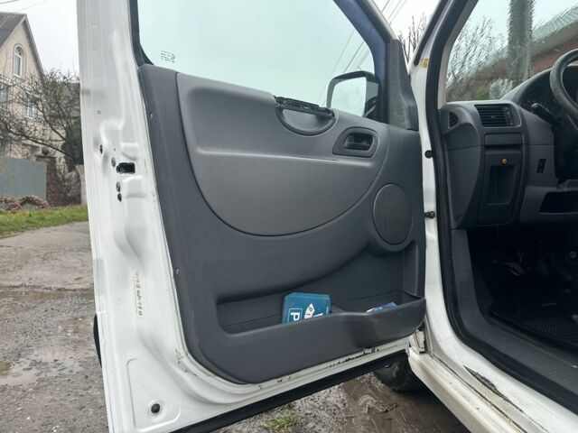 Белый Пежо Эксперт груз.-пасс., объемом двигателя 1.6 л и пробегом 300 тыс. км за 5400 $, фото 16 на Automoto.ua