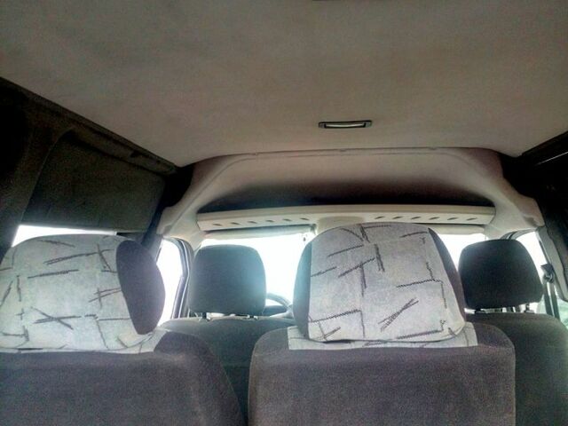 Пежо Эксперт груз.-пасс. 2005 в Южноукраинске на Automoto.ua Белый Пежо Эксперт груз.-пасс., объемом двигателя 1.9 л и пробегом 340 тыс. км за 4000 $, фото 11 на Automoto.ua