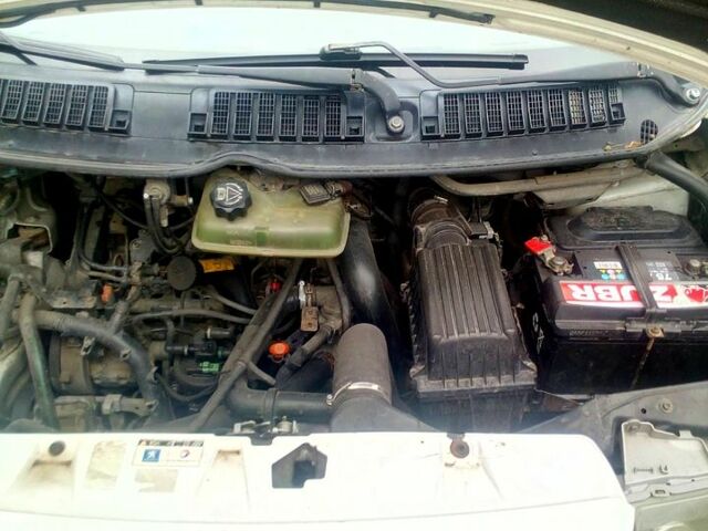 Пежо Эксперт груз.-пасс. 2005 в Южноукраинске на Automoto.ua Белый Пежо Эксперт груз.-пасс., объемом двигателя 1.9 л и пробегом 340 тыс. км за 4000 $, фото 2 на Automoto.ua