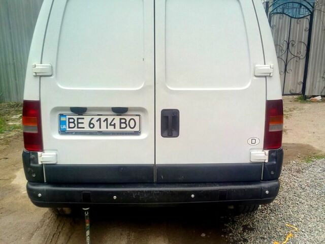 Пежо Эксперт груз.-пасс. 2005 в Южноукраинске на Automoto.ua Белый Пежо Эксперт груз.-пасс., объемом двигателя 1.9 л и пробегом 340 тыс. км за 4000 $, фото 3 на Automoto.ua