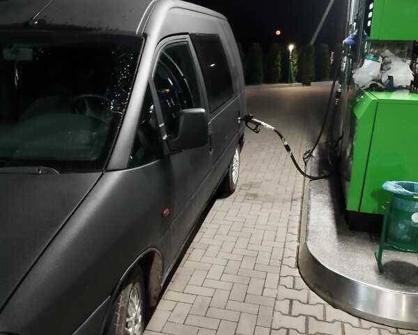 Черный Пежо Эксперт груз.-пасс., объемом двигателя 1.87 л и пробегом 570 тыс. км за 3600 $, фото 1 на Automoto.ua