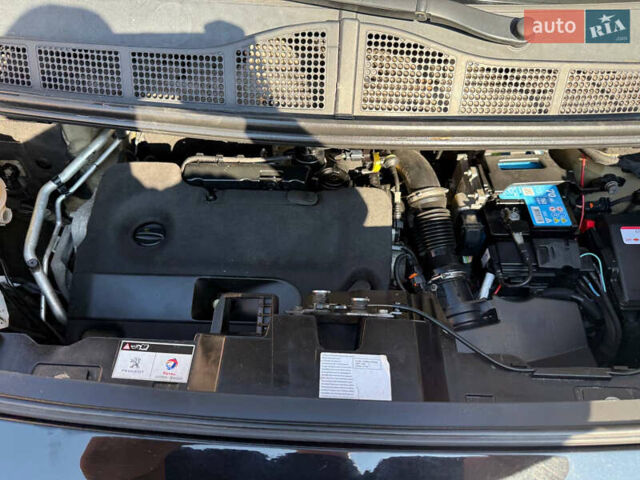 Черный Пежо Эксперт груз.-пасс., объемом двигателя 2 л и пробегом 208 тыс. км за 19700 $, фото 77 на Automoto.ua