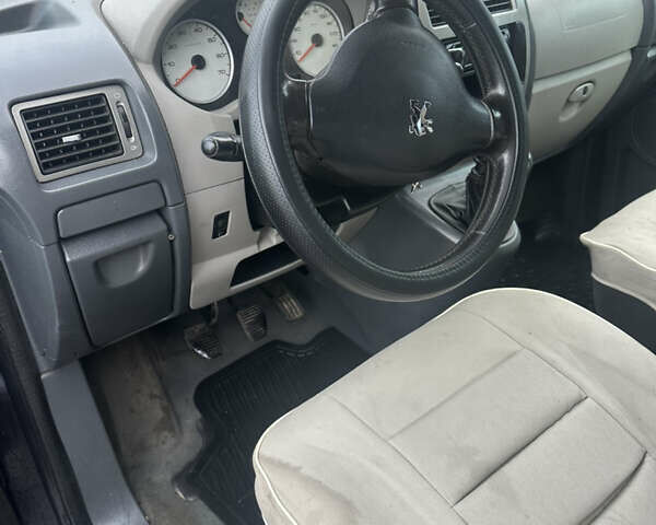 Коричневий Пежо Експерт вант.-пас., об'ємом двигуна 2 л та пробігом 300 тис. км за 7222 $, фото 9 на Automoto.ua