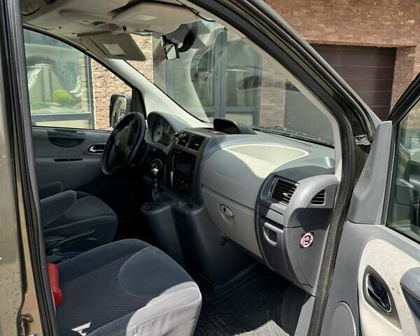 Коричневый Пежо Эксперт груз.-пасс., объемом двигателя 2 л и пробегом 364 тыс. км за 11000 $, фото 9 на Automoto.ua