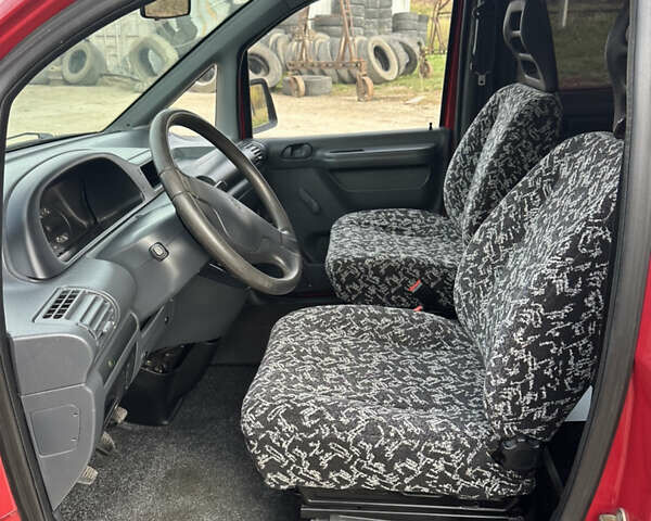 Красный Пежо Эксперт груз.-пасс., объемом двигателя 1.9 л и пробегом 149 тыс. км за 4150 $, фото 4 на Automoto.ua