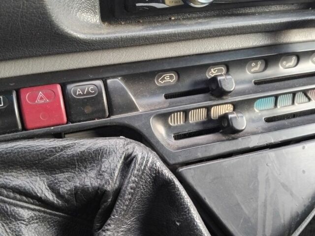 Пежо Эксперт груз.-пасс. 2005 в Тлумаче на Automoto.ua Красный Пежо Эксперт груз.-пасс., объемом двигателя 2 л и пробегом 400 тыс. км за 3250 $, фото 15 на Automoto.ua