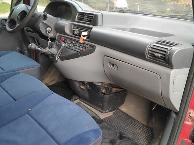 Пежо Эксперт груз.-пасс. 2005 в Тлумаче на Automoto.ua Красный Пежо Эксперт груз.-пасс., объемом двигателя 2 л и пробегом 400 тыс. км за 3250 $, фото 13 на Automoto.ua