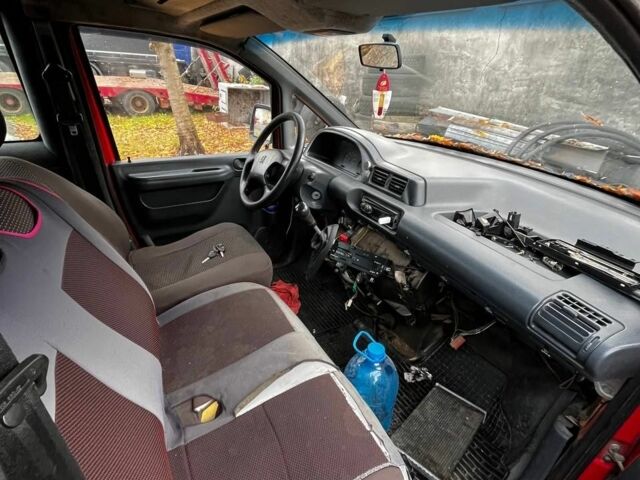 Червоний Пежо Експерт вант.-пас., об'ємом двигуна 1.9 л та пробігом 591 тис. км за 800 $, фото 7 на Automoto.ua