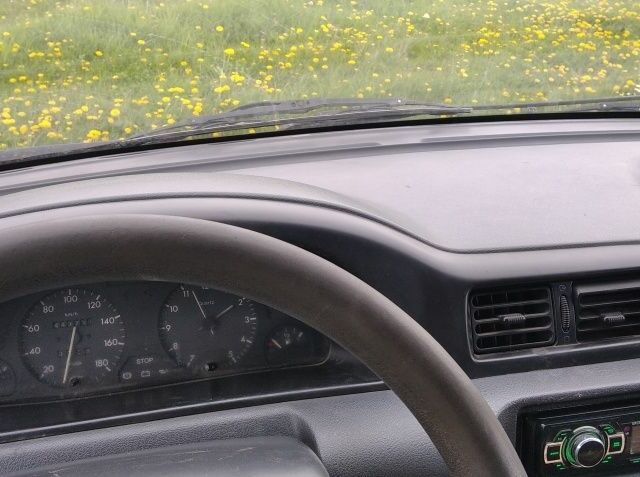 Красный Пежо Эксперт груз.-пасс., объемом двигателя 0 л и пробегом 280 тыс. км за 2450 $, фото 2 на Automoto.ua