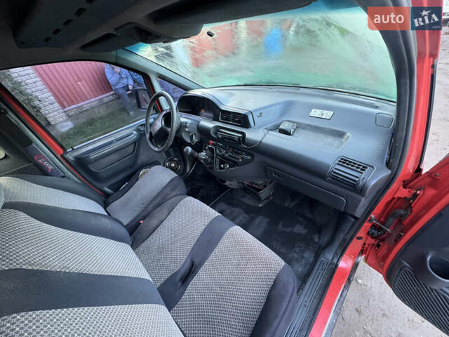 Пежо Эксперт груз.-пасс. 2000 в Виннице на Automoto.ua Красный Пежо Эксперт груз.-пасс., объемом двигателя 1.97 л и пробегом 370 тыс. км за 2700 $, фото 10 на Automoto.ua