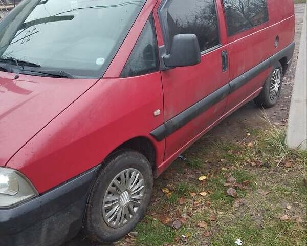 Красный Пежо Эксперт груз.-пасс., объемом двигателя 1.87 л и пробегом 214 тыс. км за 5500 $, фото 2 на Automoto.ua