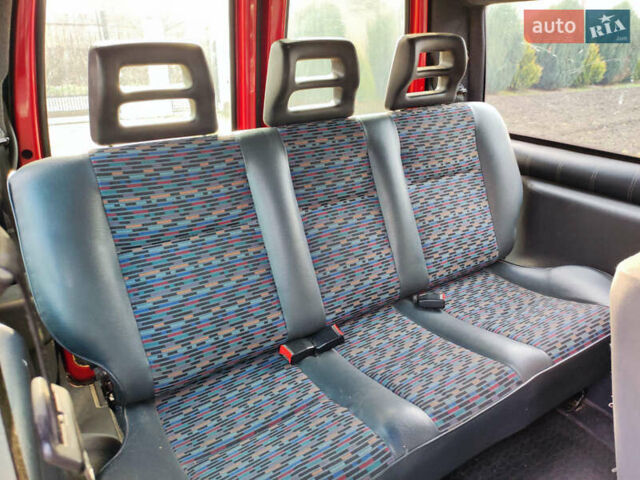 Червоний Пежо Експерт вант.-пас., об'ємом двигуна 2 л та пробігом 274 тис. км за 5500 $, фото 17 на Automoto.ua