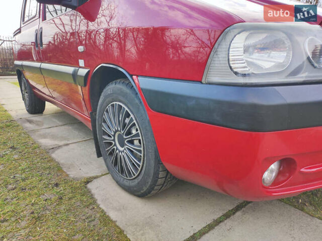Червоний Пежо Експерт вант.-пас., об'ємом двигуна 2 л та пробігом 274 тис. км за 5500 $, фото 4 на Automoto.ua