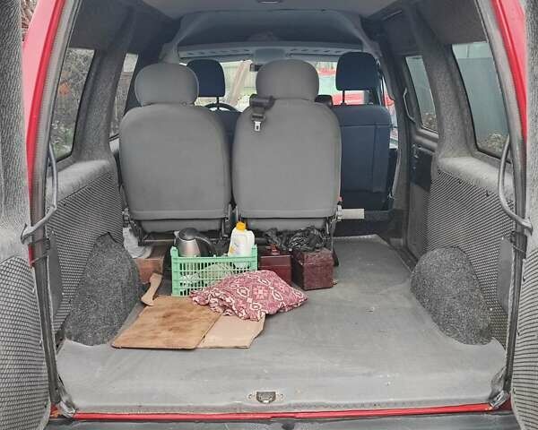 Красный Пежо Эксперт груз.-пасс., объемом двигателя 1.9 л и пробегом 372 тыс. км за 4300 $, фото 4 на Automoto.ua