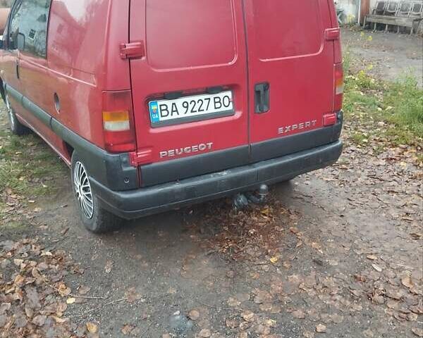 Красный Пежо Эксперт груз.-пасс., объемом двигателя 1.87 л и пробегом 214 тыс. км за 5500 $, фото 1 на Automoto.ua