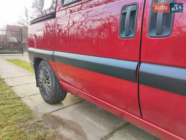 Червоний Пежо Експерт вант.-пас., об'ємом двигуна 2 л та пробігом 274 тис. км за 5500 $, фото 5 на Automoto.ua