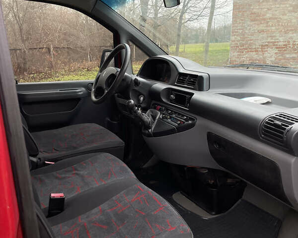 Красный Пежо Эксперт груз.-пасс., объемом двигателя 2 л и пробегом 340 тыс. км за 4200 $, фото 13 на Automoto.ua