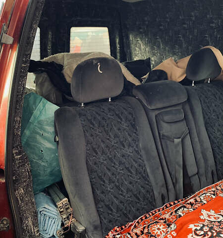 Красный Пежо Эксперт груз.-пасс., объемом двигателя 2 л и пробегом 580 тыс. км за 5100 $, фото 16 на Automoto.ua