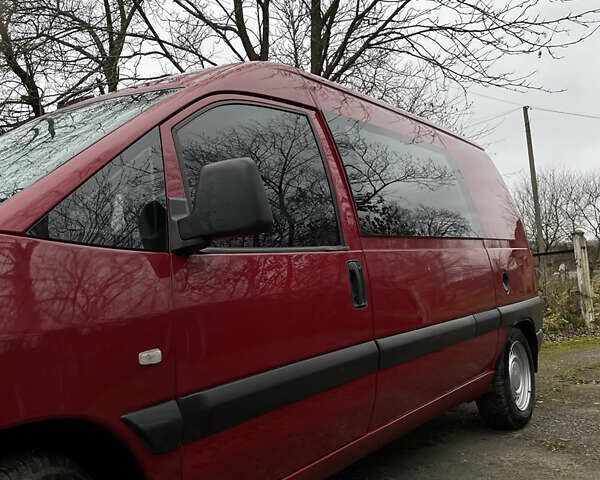 Красный Пежо Эксперт груз.-пасс., объемом двигателя 2 л и пробегом 340 тыс. км за 4200 $, фото 4 на Automoto.ua