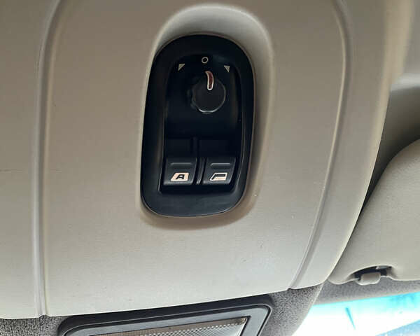 Красный Пежо Эксперт груз.-пасс., объемом двигателя 2 л и пробегом 340 тыс. км за 4200 $, фото 17 на Automoto.ua