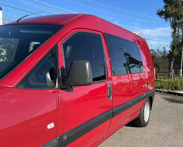 Красный Пежо Эксперт груз.-пасс., объемом двигателя 2 л и пробегом 320 тыс. км за 4550 $, фото 4 на Automoto.ua