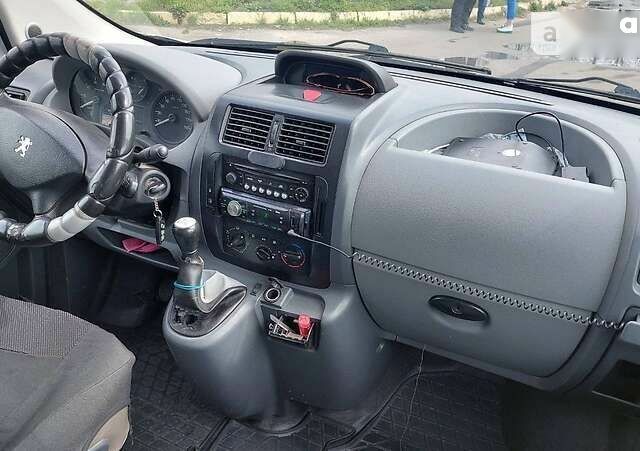 Пежо Эксперт груз.-пасс., объемом двигателя 1.6 л и пробегом 520 тыс. км за 5999 $, фото 18 на Automoto.ua