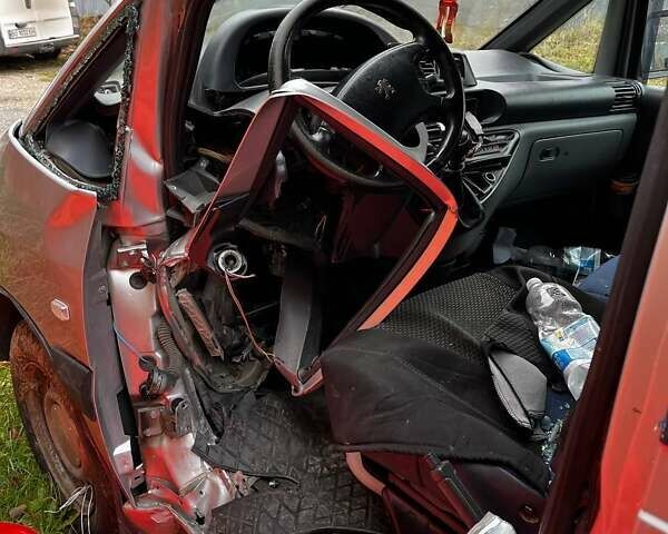 Пежо Эксперт груз.-пасс., объемом двигателя 2 л и пробегом 430 тыс. км за 1200 $, фото 2 на Automoto.ua