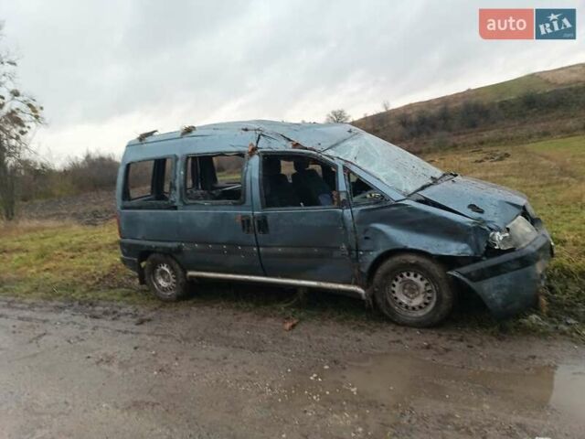Пежо Эксперт груз.-пасс., объемом двигателя 2 л и пробегом 400 тыс. км за 1900 $, фото 1 на Automoto.ua