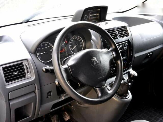 Пежо Эксперт груз.-пасс., объемом двигателя 2 л и пробегом 240 тыс. км за 8999 $, фото 16 на Automoto.ua