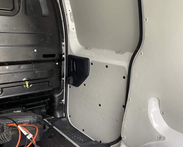 Пежо Експерт вант.-пас., об'ємом двигуна 0 л та пробігом 18 тис. км за 18800 $, фото 15 на Automoto.ua