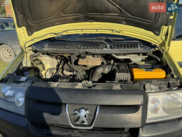 Жовтий Пежо Експерт вант.-пас., об'ємом двигуна 1.87 л та пробігом 187 тис. км за 4500 $, фото 9 на Automoto.ua