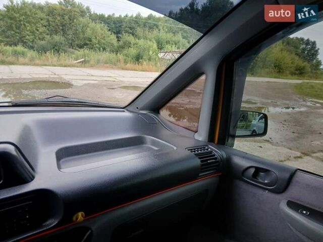 Желтый Пежо Эксперт груз.-пасс., объемом двигателя 2 л и пробегом 420 тыс. км за 5500 $, фото 18 на Automoto.ua