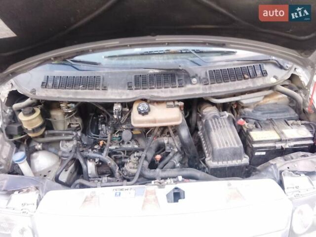 Серый Пежо Эксперт груз.-пасс., объемом двигателя 2 л и пробегом 295 тыс. км за 2800 $, фото 7 на Automoto.ua