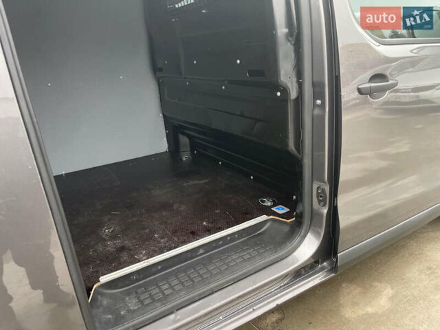 Серый Пежо Эксперт груз.-пасс., объемом двигателя 2 л и пробегом 53 тыс. км за 16700 $, фото 21 на Automoto.ua