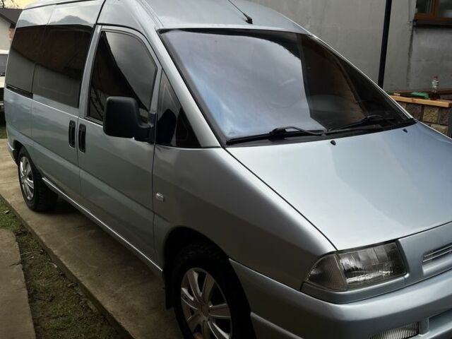 Серый Пежо Эксперт груз.-пасс., объемом двигателя 2 л и пробегом 444 тыс. км за 4000 $, фото 2 на Automoto.ua