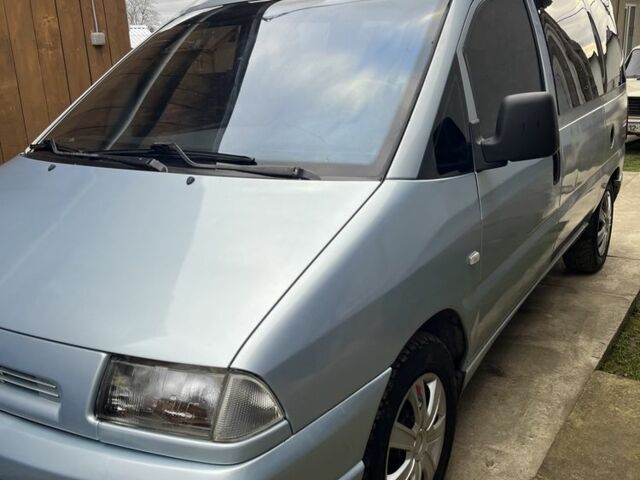 Серый Пежо Эксперт груз.-пасс., объемом двигателя 2 л и пробегом 444 тыс. км за 4000 $, фото 1 на Automoto.ua