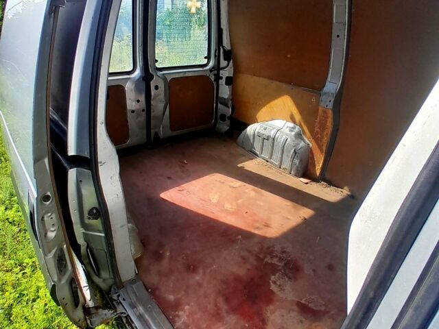 Сірий Пежо Експерт вант.-пас., об'ємом двигуна 2 л та пробігом 400 тис. км за 2300 $, фото 10 на Automoto.ua