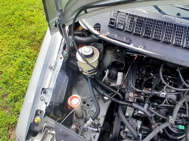 Сірий Пежо Експерт вант.-пас., об'ємом двигуна 2 л та пробігом 400 тис. км за 2300 $, фото 4 на Automoto.ua