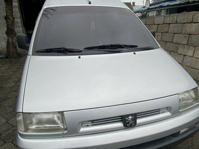 Серый Пежо Эксперт груз.-пасс., объемом двигателя 2 л и пробегом 390 тыс. км за 5500 $, фото 3 на Automoto.ua