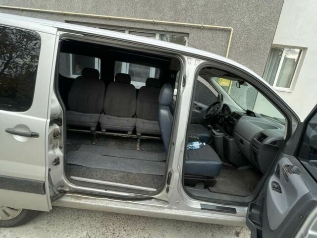 Серый Пежо Эксперт груз.-пасс., объемом двигателя 2 л и пробегом 400 тыс. км за 3500 $, фото 2 на Automoto.ua