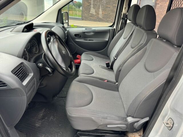 Сірий Пежо Експерт вант.-пас., об'ємом двигуна 2 л та пробігом 280 тис. км за 9999 $, фото 7 на Automoto.ua