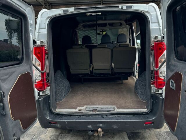 Сірий Пежо Експерт вант.-пас., об'ємом двигуна 2 л та пробігом 280 тис. км за 9999 $, фото 11 на Automoto.ua