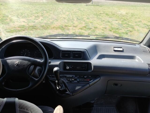 Серый Пежо Эксперт груз.-пасс., объемом двигателя 1.9 л и пробегом 314 тыс. км за 3800 $, фото 6 на Automoto.ua