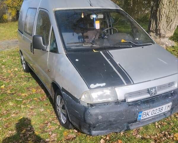Сірий Пежо Експерт вант.-пас., об'ємом двигуна 1.9 л та пробігом 493 тис. км за 2000 $, фото 8 на Automoto.ua