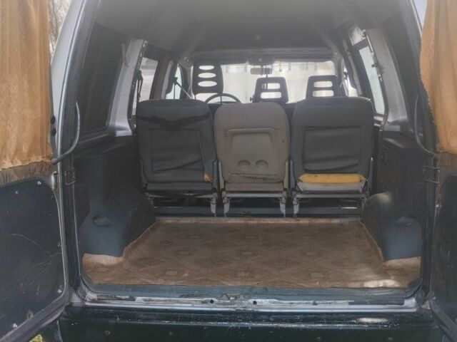 Сірий Пежо Експерт вант.-пас., об'ємом двигуна 1.9 л та пробігом 493 тис. км за 2000 $, фото 4 на Automoto.ua