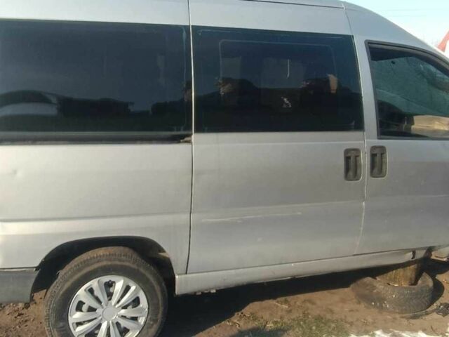 Серый Пежо Эксперт груз.-пасс., объемом двигателя 1.9 л и пробегом 300 тыс. км за 500 $, фото 2 на Automoto.ua