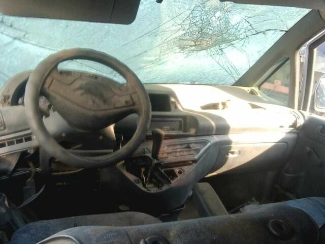 Серый Пежо Эксперт груз.-пасс., объемом двигателя 1.9 л и пробегом 300 тыс. км за 500 $, фото 1 на Automoto.ua