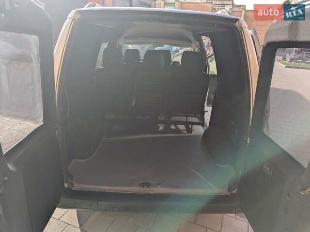 Серый Пежо Эксперт груз.-пасс., объемом двигателя 2 л и пробегом 250 тыс. км за 3999 $, фото 15 на Automoto.ua