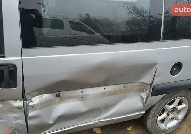 Серый Пежо Эксперт груз.-пасс., объемом двигателя 2 л и пробегом 300 тыс. км за 2300 $, фото 15 на Automoto.ua
