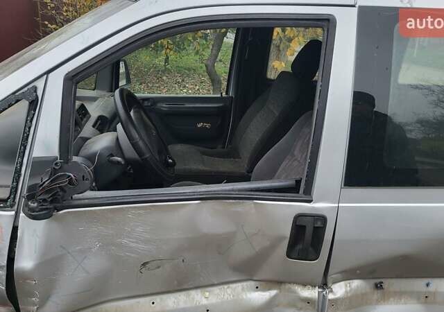 Серый Пежо Эксперт груз.-пасс., объемом двигателя 2 л и пробегом 300 тыс. км за 2300 $, фото 13 на Automoto.ua